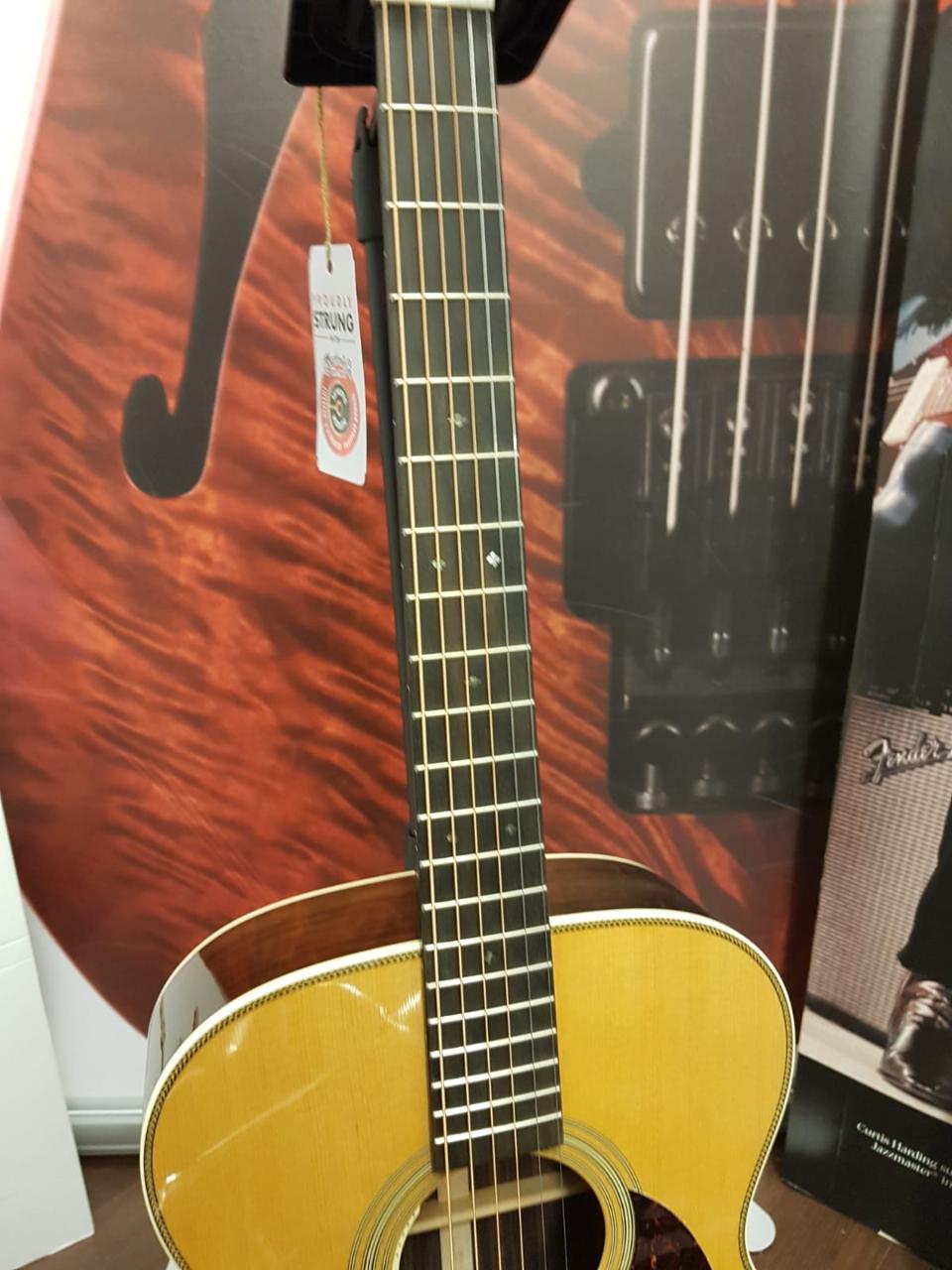 MARTIN OM28E REIMAGINED L.R BAGGS ANTHEM