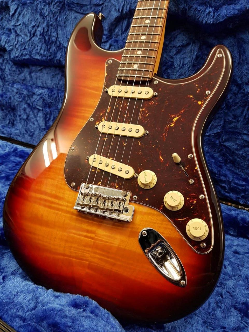 FENDER 70th AMERICAN PROFESSIONAL II STRATOCASTER RW COMET BURST