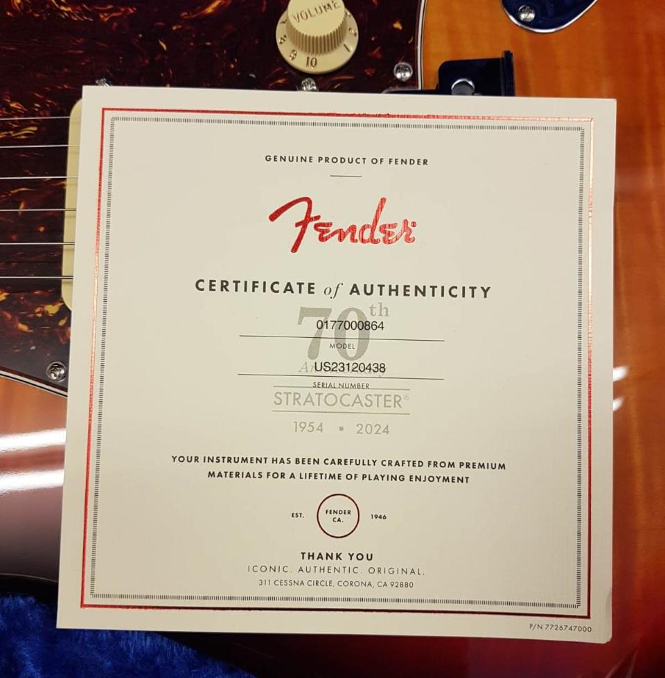 FENDER 70th AMERICAN PROFESSIONAL II STRATOCASTER RW COMET BURST