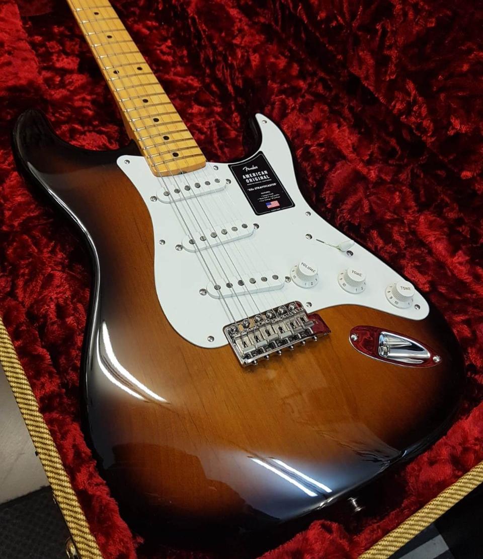 FENDER AMERICAN ORIGINAL '50S STRATOCASTER MN 2 COLOR SUNBURST