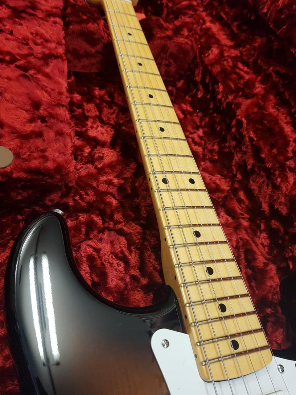 FENDER AMERICAN ORIGINAL '50S STRATOCASTER MN 2 COLOR SUNBURST