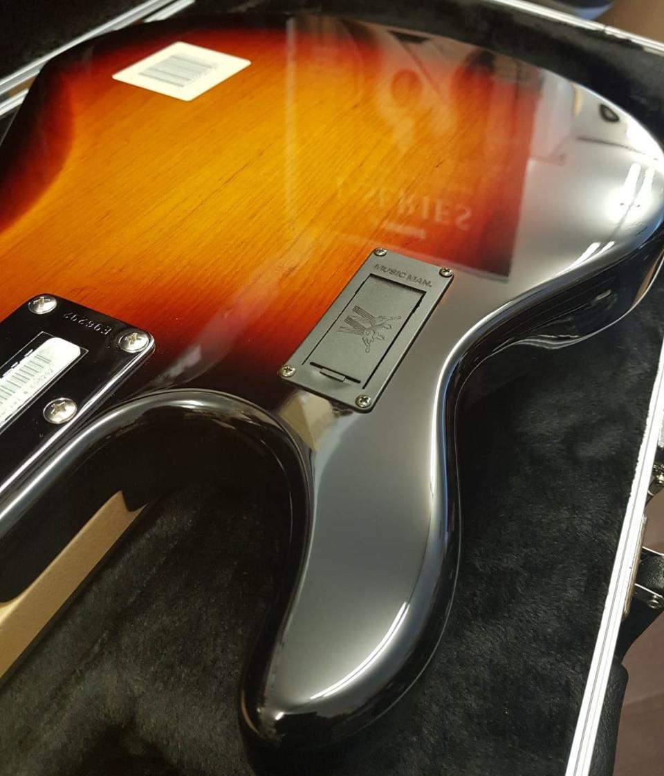 MUSIC MAN STINGRAY 5 H VINTAGE SUNBURST