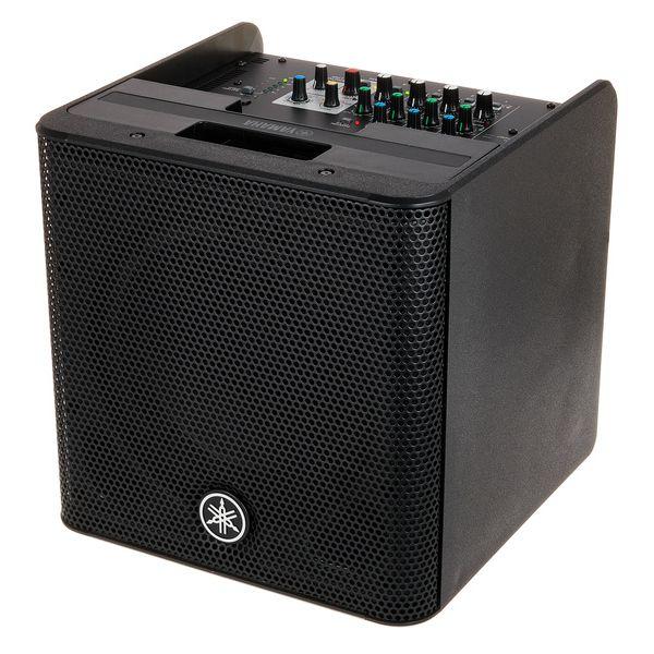 YAMAHA STAGEPAS 200BTR CON BATTERIA