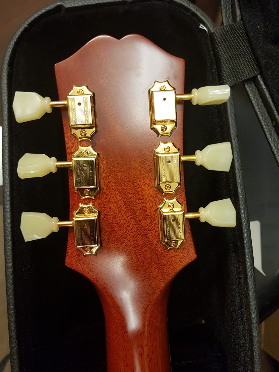 EPIPHONE MASTERBILT HUMMINGBIRD INSPIRED BY GIBSON  AGED CHERRY SUNBURST GLOSS