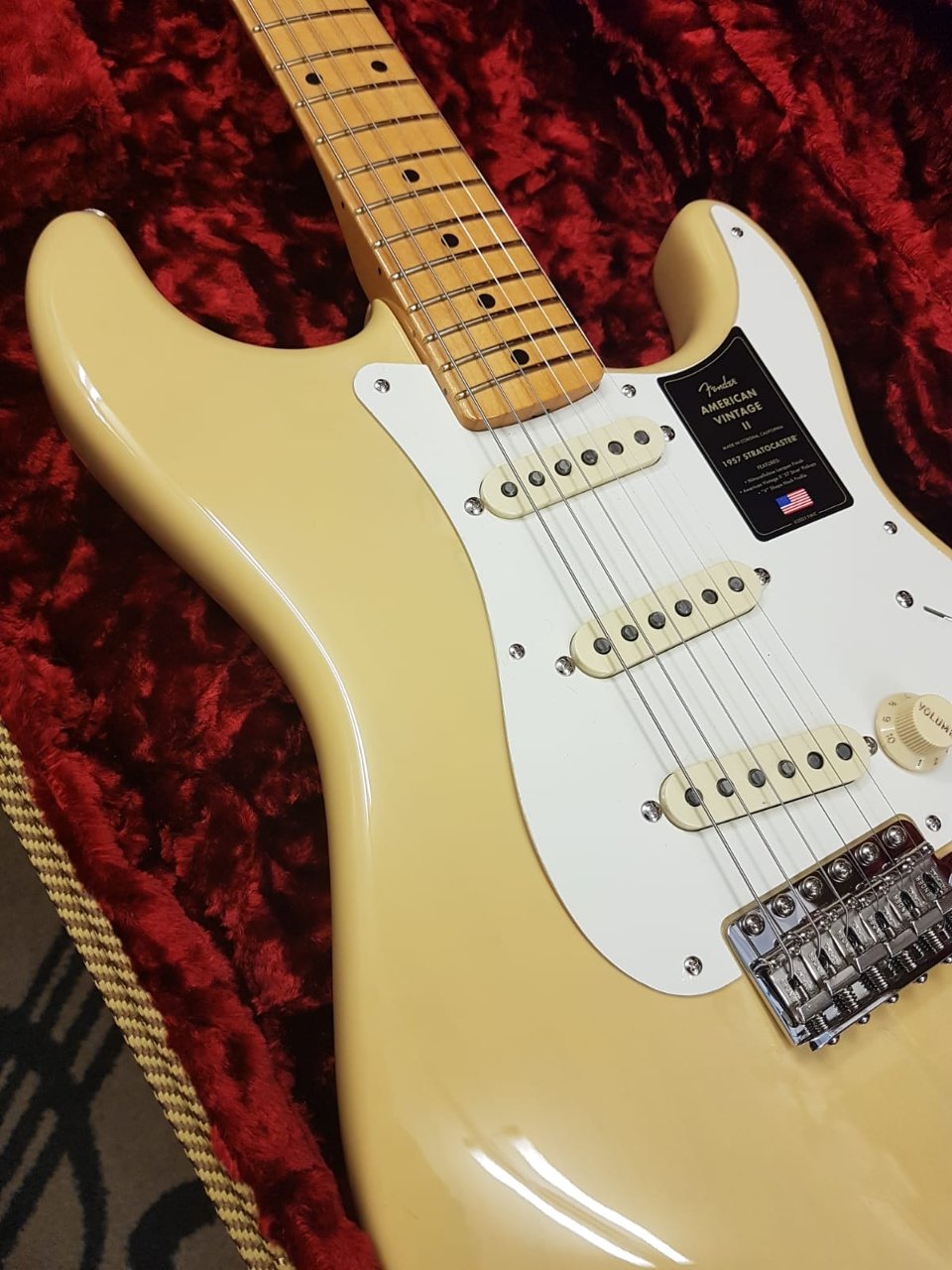 FENDER AMERICAN VINTAGE II 1957 STRATOCASTER MN VINTAGE BLONDE