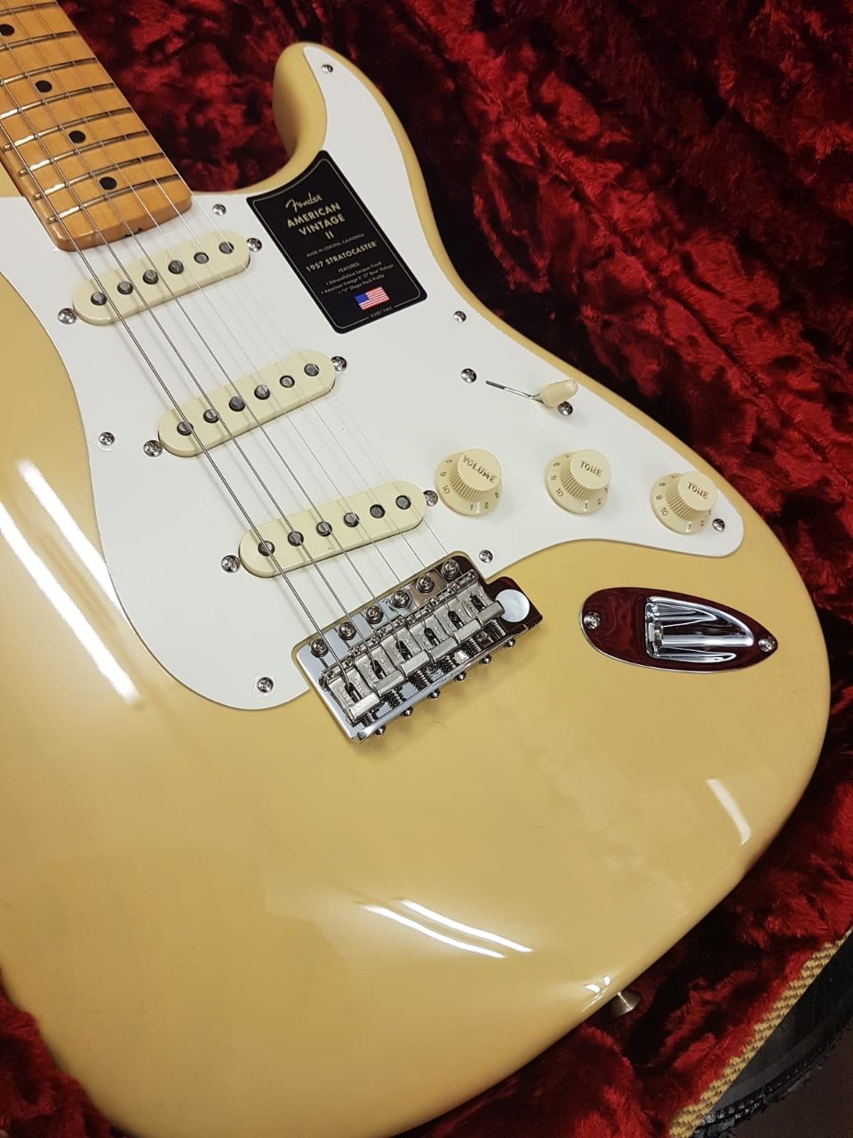 FENDER AMERICAN VINTAGE II 1957 STRATOCASTER MN VINTAGE BLONDE