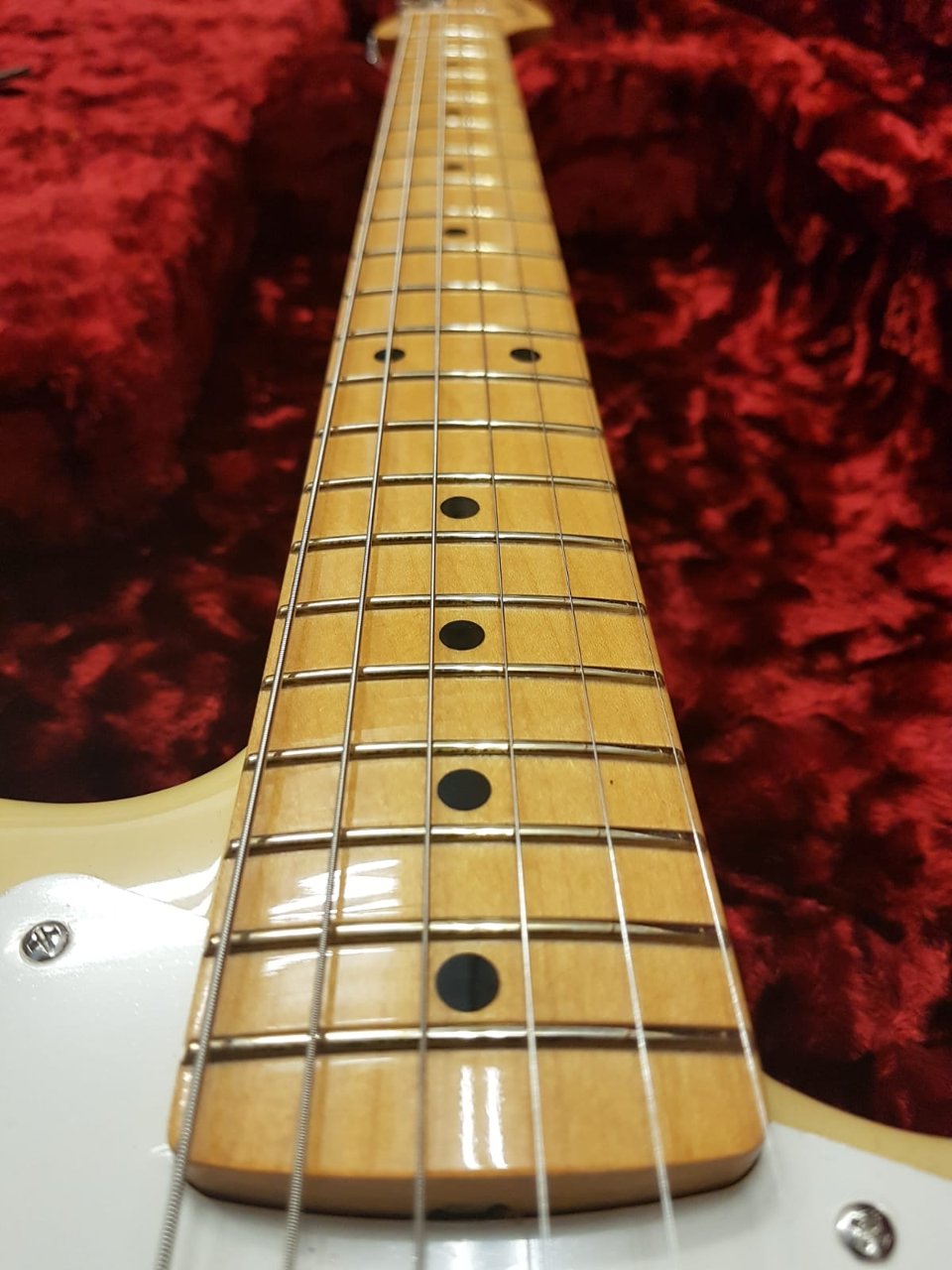 FENDER AMERICAN VINTAGE II 1957 STRATOCASTER MN VINTAGE BLONDE