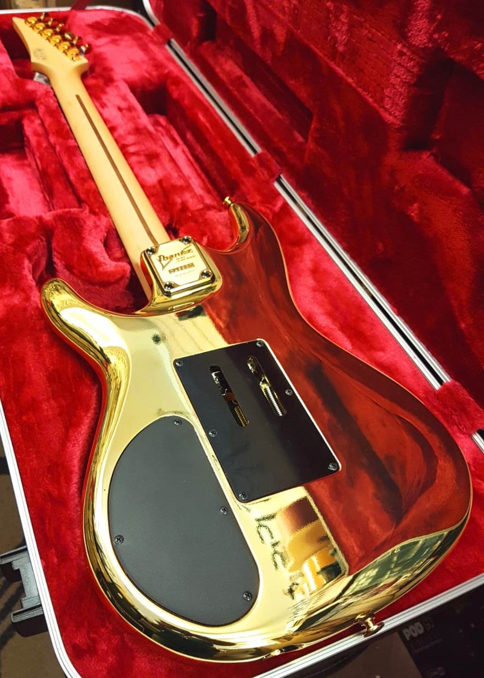 IBANEZ JS2GD JOE SATRIANI SIGNATURE GOLD BOY LIMITED EDITION