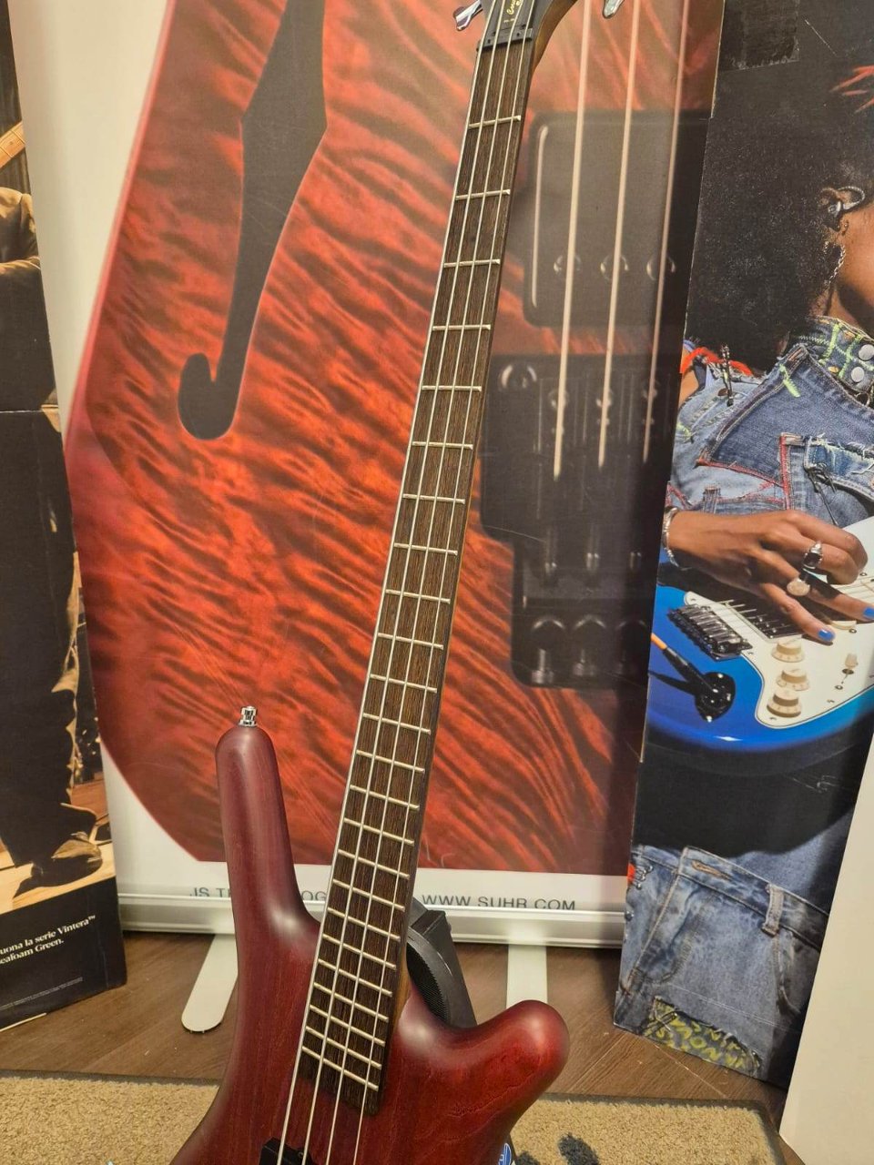 WARWICK TEAMBUILT PRO SERIES CORVETTE 4 ACT BURGUNDY RED MADE IN GERMANY