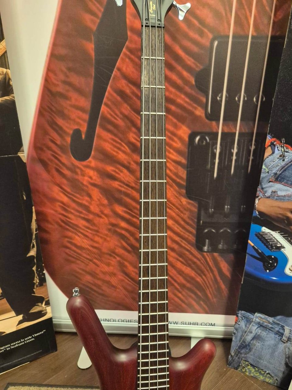 WARWICK TEAMBUILT PRO SERIES CORVETTE 4 ACT BURGUNDY RED MADE IN GERMANY