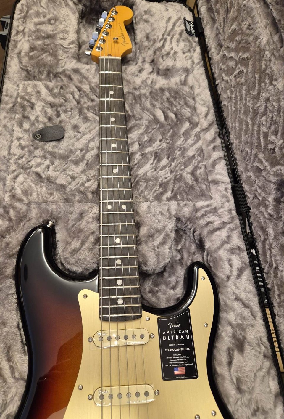 FENDER AMERICAN ULTRA II STRATOCASTER HSS ULTRABURST