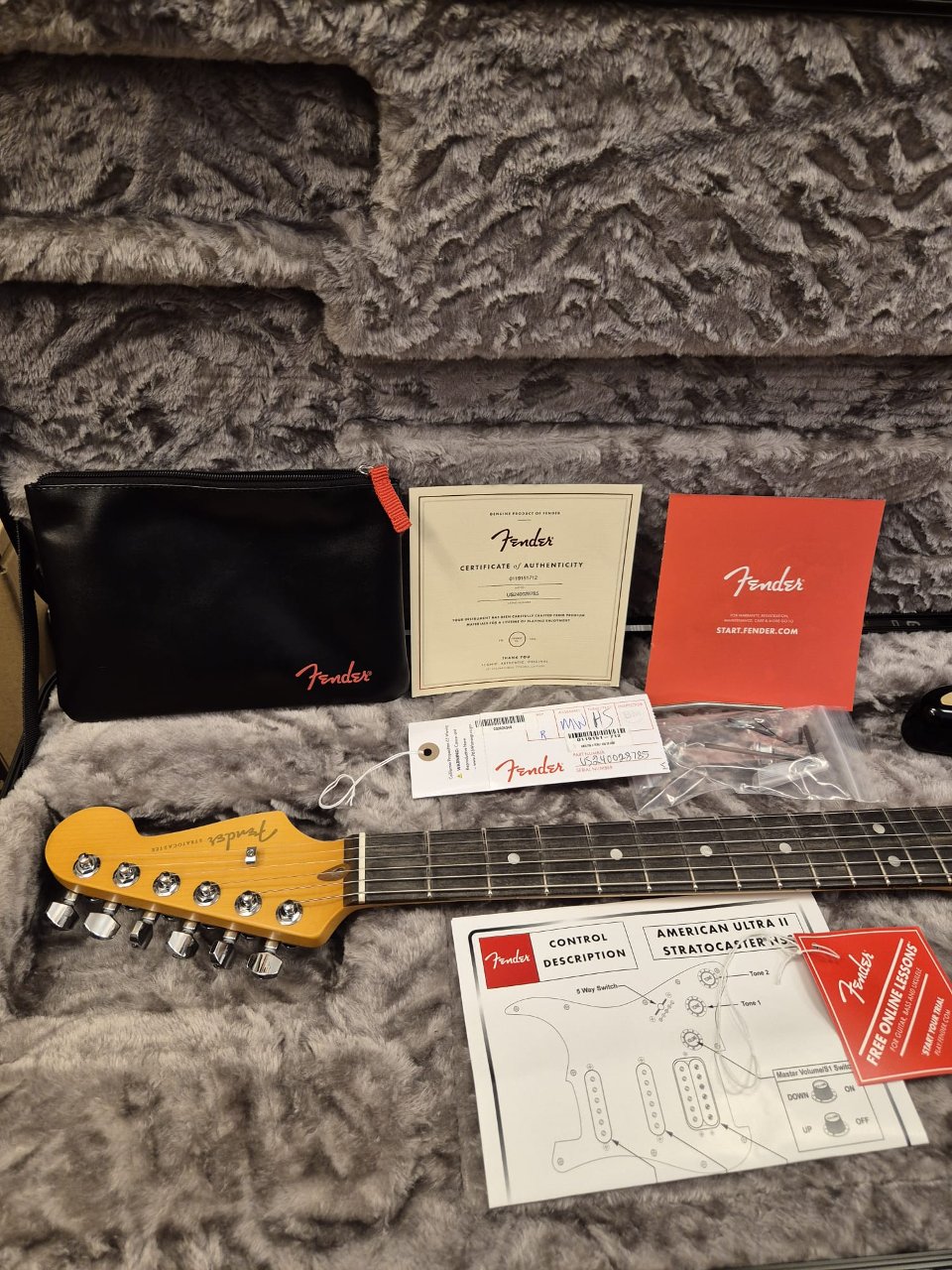 FENDER AMERICAN ULTRA II STRATOCASTER HSS ULTRABURST