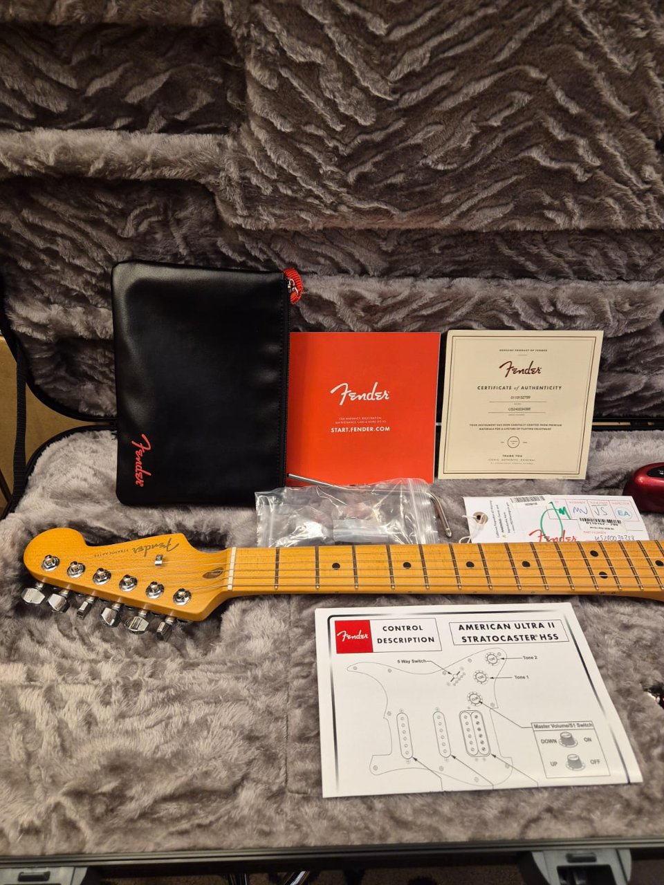 FENDER AMERICAN ULTRA II STRATOCASTER MN HSS SINISTER RED