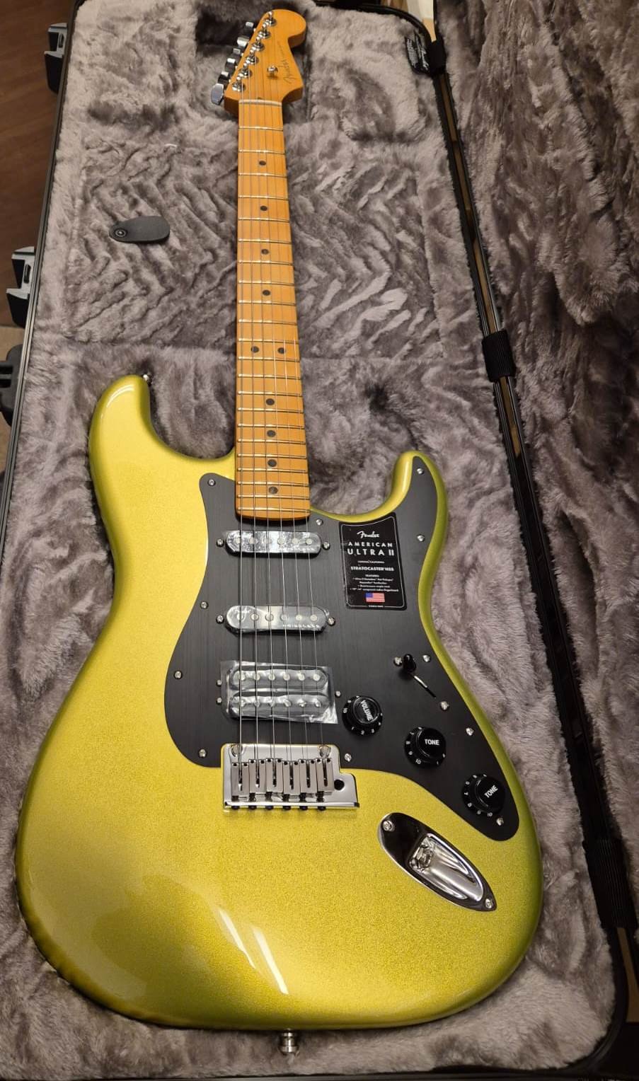 FENDER AMERICAN ULTRA II STRATOCASTER MN HSS SOLAR FLARE