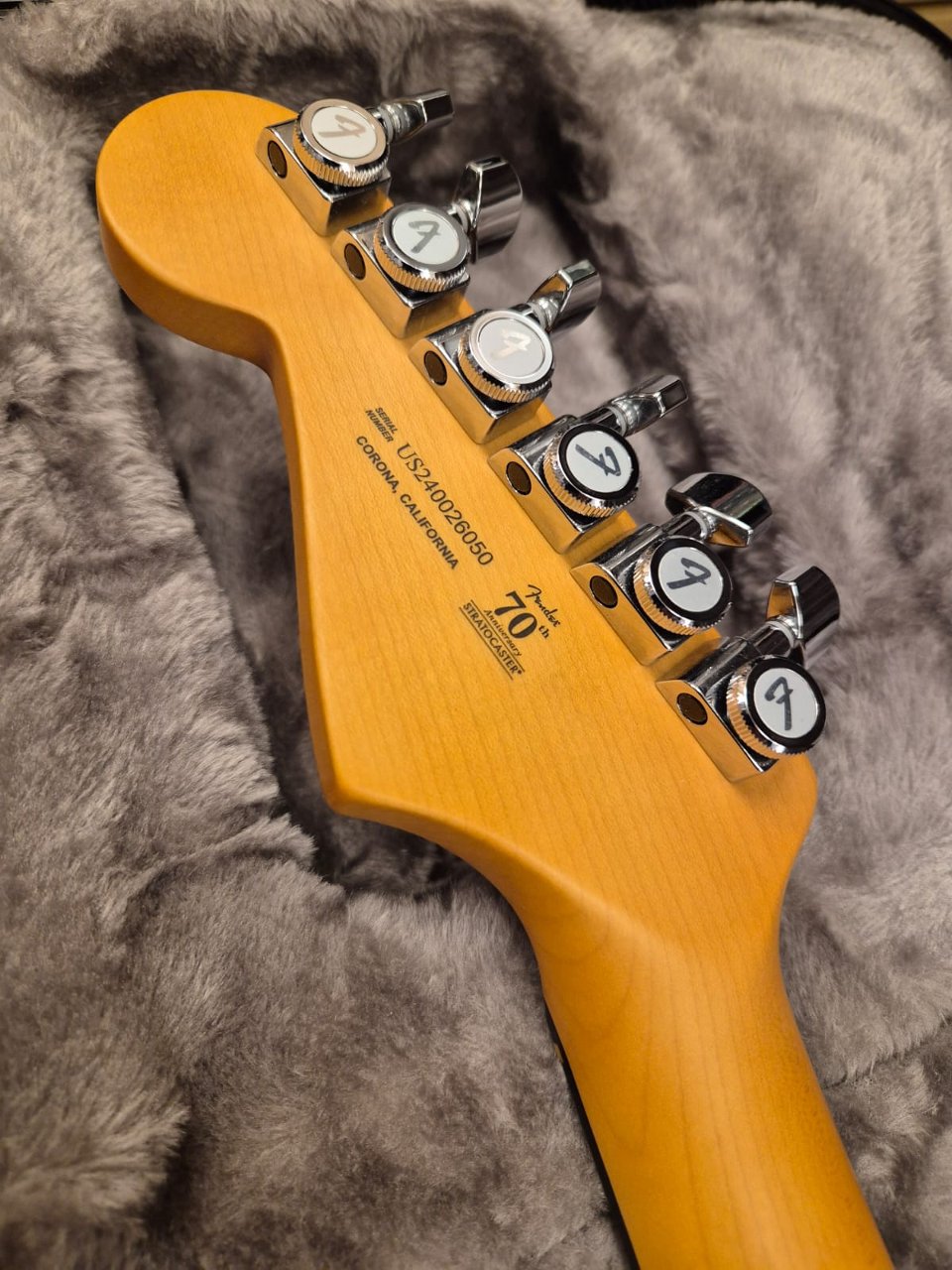 FENDER AMERICAN ULTRA II STRATOCASTER HSS ULTRABURST