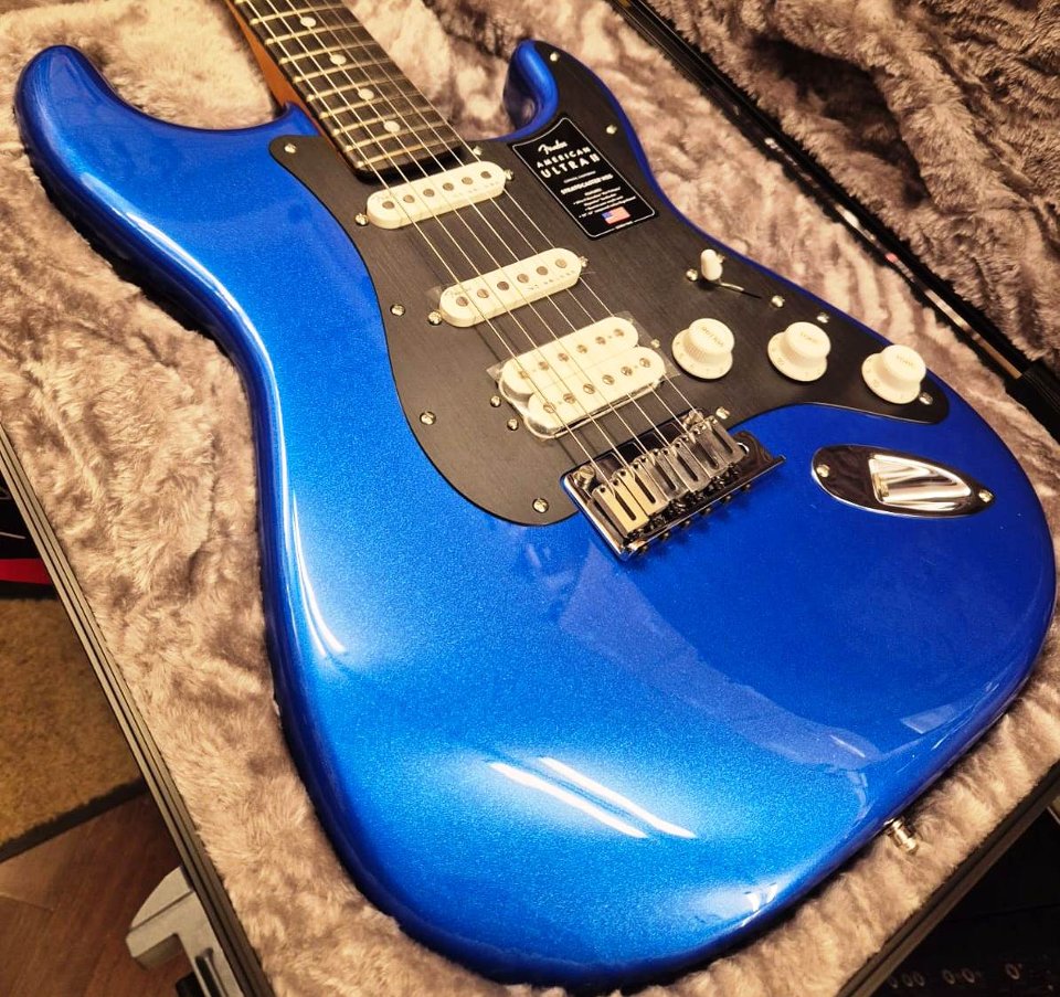 FENDER AMERICAN ULTRA II STRATOCASTER EB HSS NOBLE BLUE