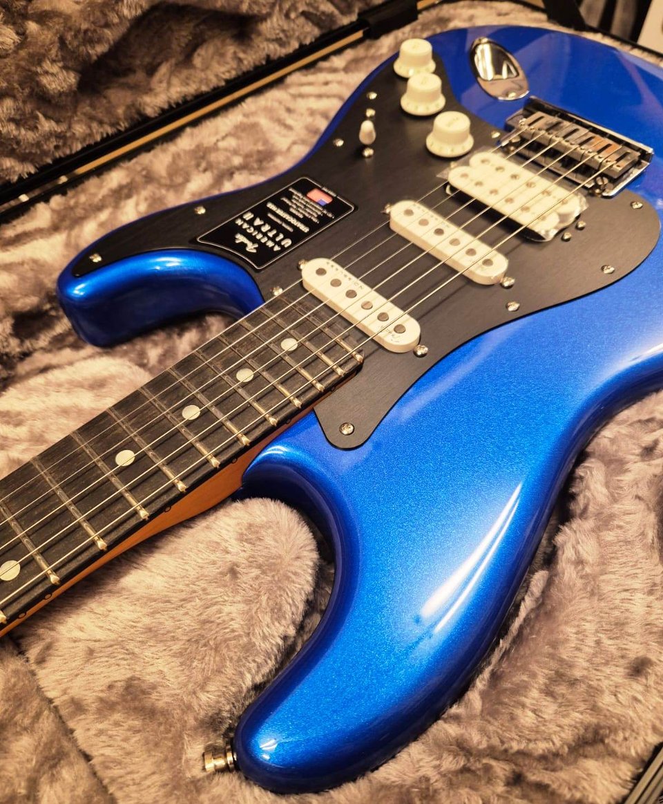 FENDER AMERICAN ULTRA II STRATOCASTER EB HSS NOBLE BLUE