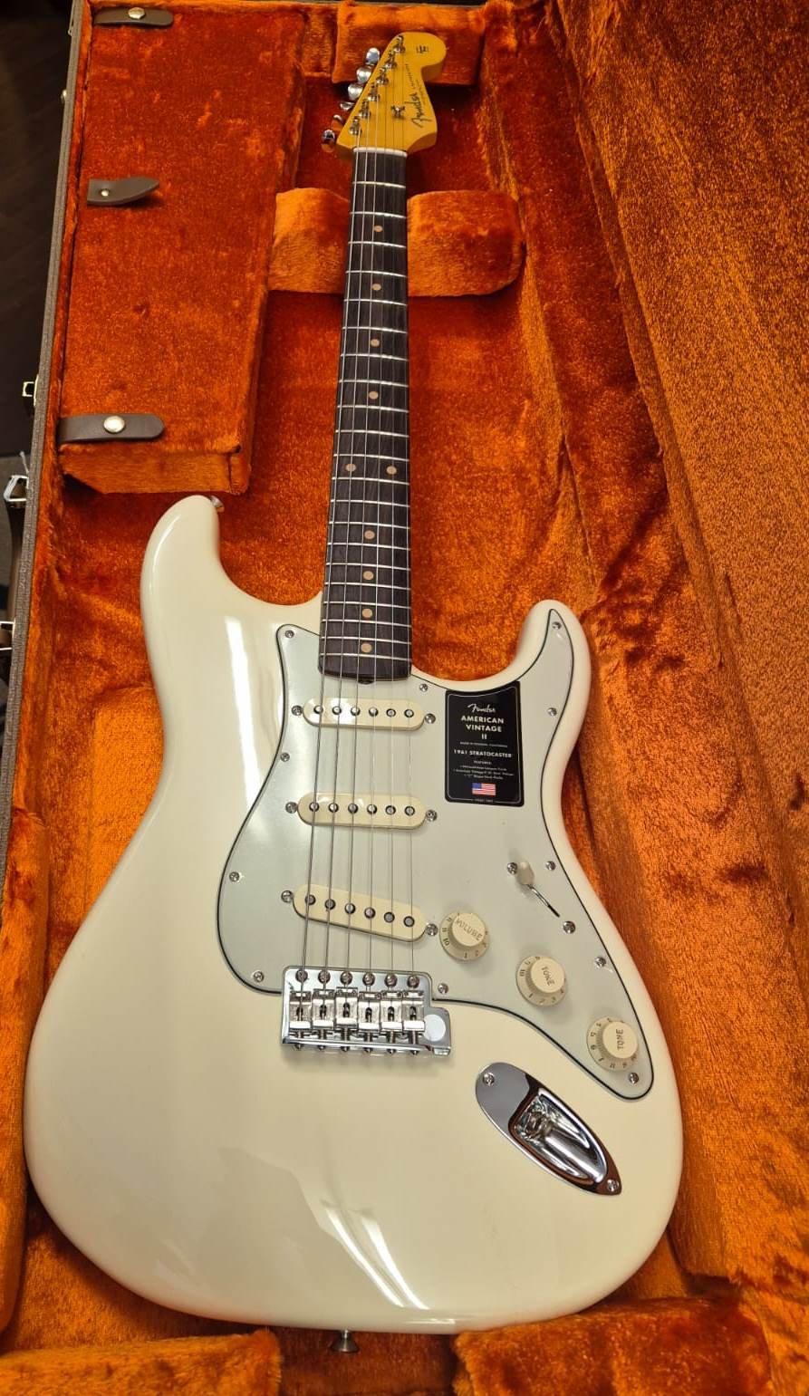 FENDER AMERICAN VINTAGE II 1961 STRATOCASTER OLYMPIC WHITE