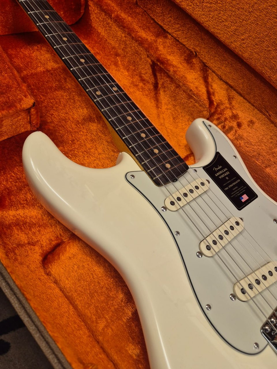 FENDER AMERICAN VINTAGE II 1961 STRATOCASTER OLYMPIC WHITE