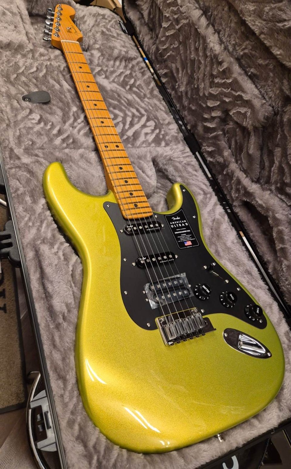 FENDER AMERICAN ULTRA II STRATOCASTER MN HSS SOLAR FLARE