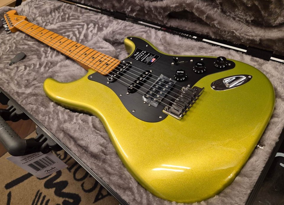 FENDER AMERICAN ULTRA II STRATOCASTER MN HSS SOLAR FLARE