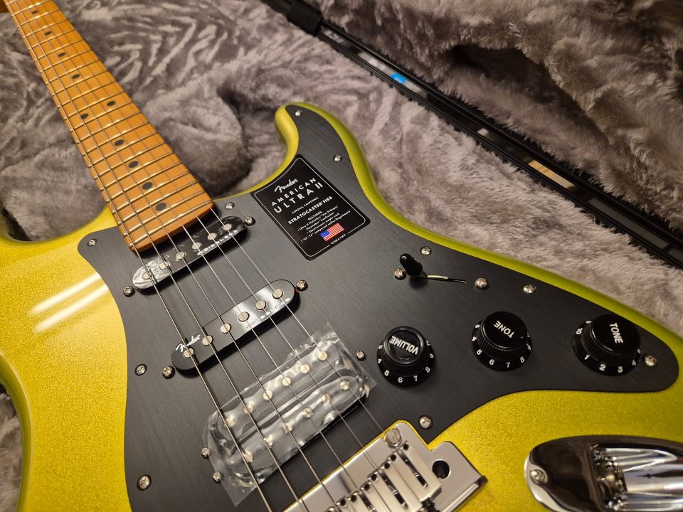 FENDER AMERICAN ULTRA II STRATOCASTER MN HSS SOLAR FLARE