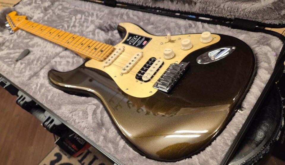 FENDER AMERICAN ULTRA STRATOCASTER HSS MN TEXAS TEA