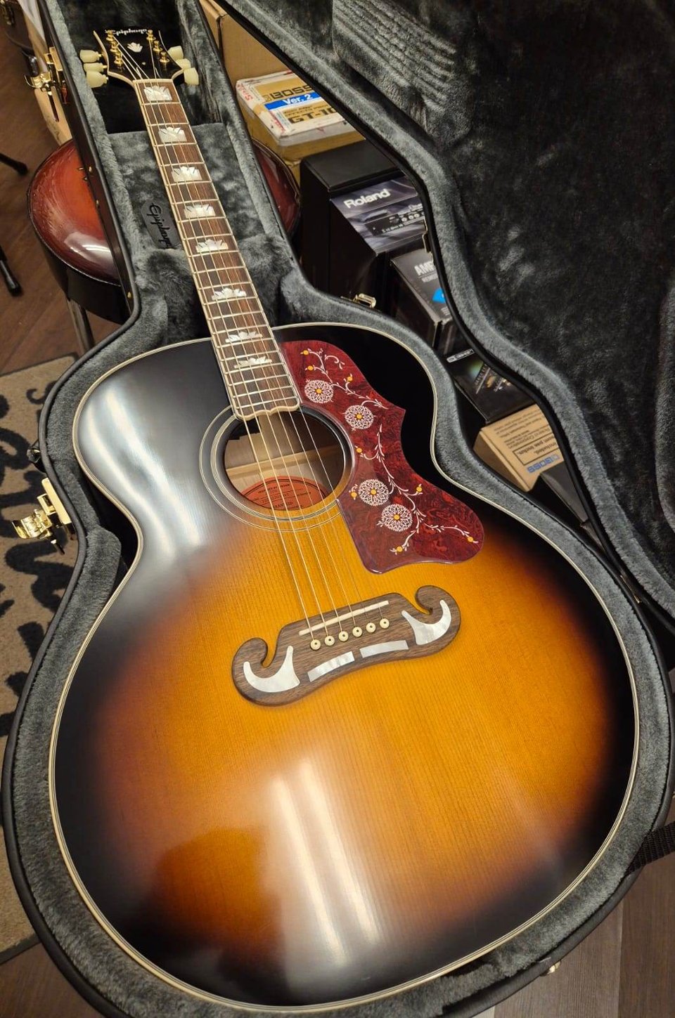 EPIPHONE INSPIRED BY GIBSON J200 CON ASTUCCIO ORIGINALE