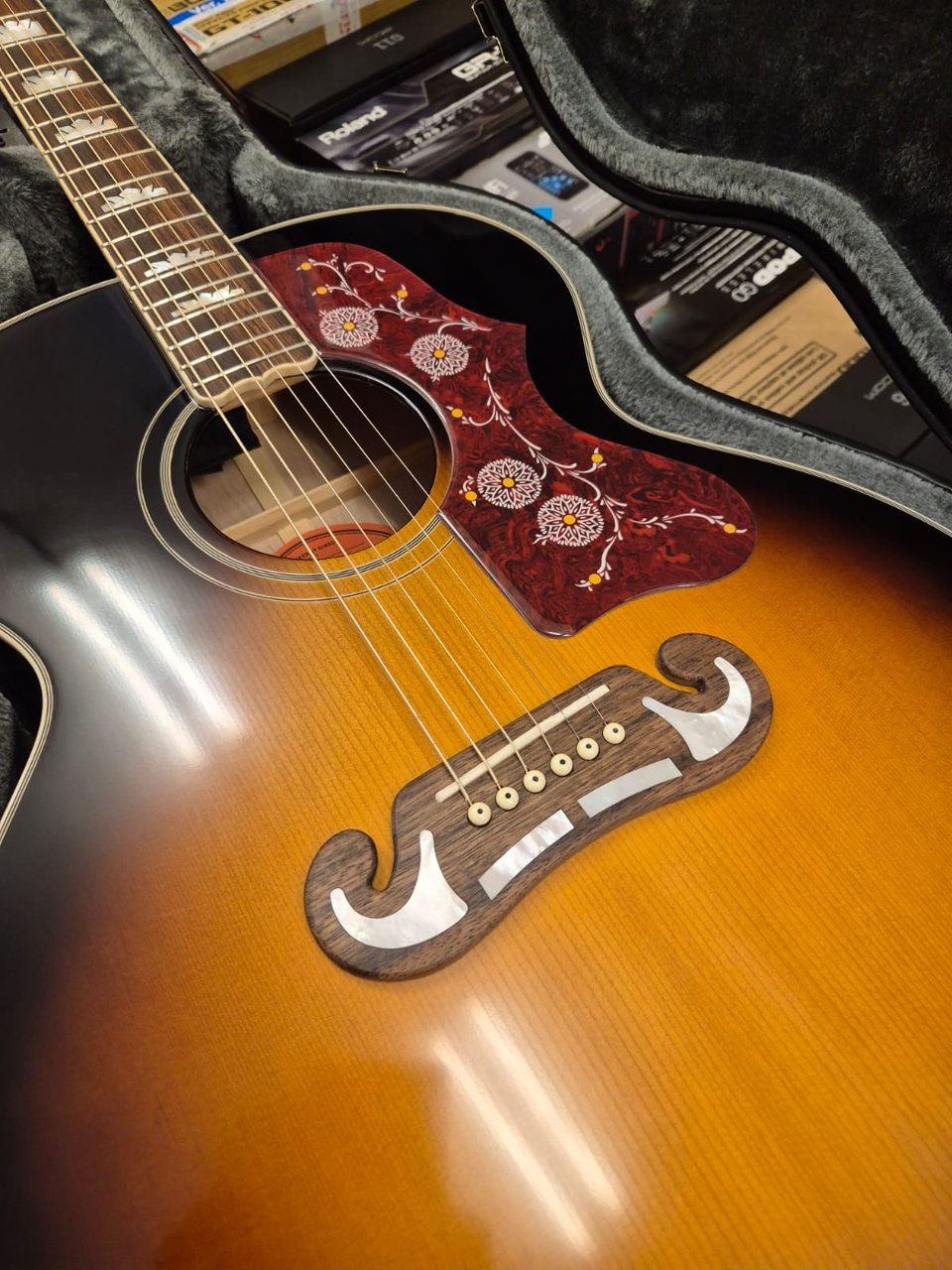 EPIPHONE INSPIRED BY GIBSON J200 CON ASTUCCIO ORIGINALE