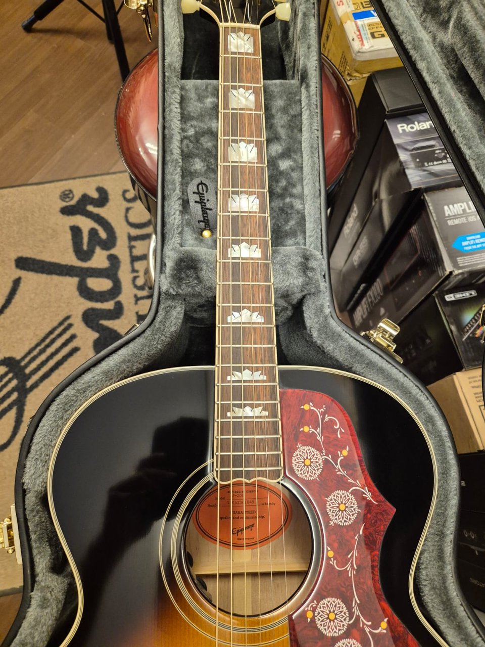EPIPHONE INSPIRED BY GIBSON J200 CON ASTUCCIO ORIGINALE