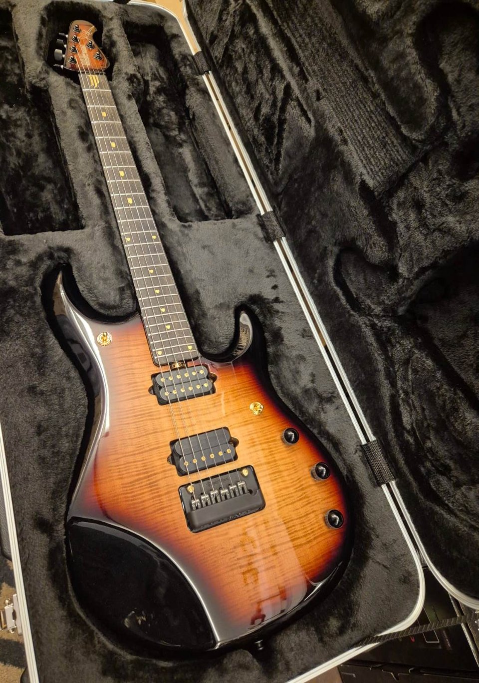 Music Man JP6 20th Anniversary Limited Edition Honey Butter Burst