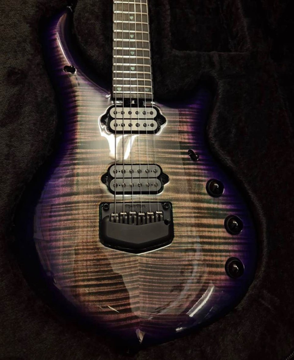 Music Man Majesty Crystal Amethyst Limited Edition 2023 N.46/125 Petrucci Signature Flame Maple Top
