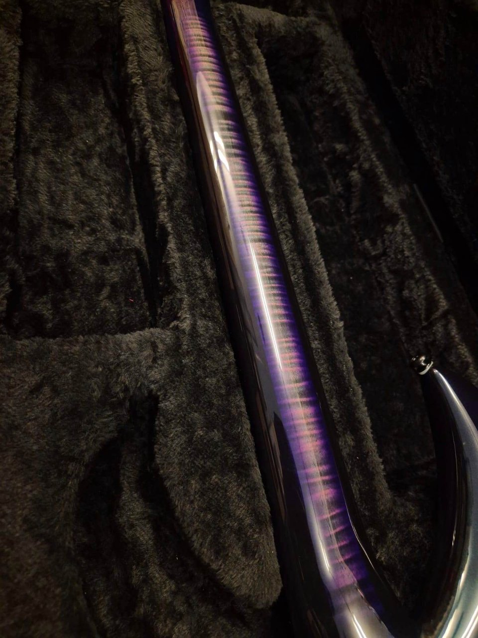 Music Man Majesty Crystal Amethyst Limited Edition 2023 N.46/125 Petrucci Signature Flame Maple Top