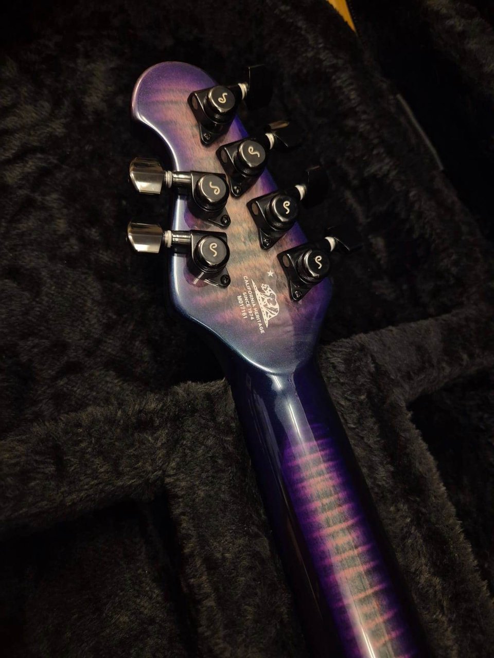 Music Man Majesty Crystal Amethyst Limited Edition 2023 N.46/125 Petrucci Signature Flame Maple Top