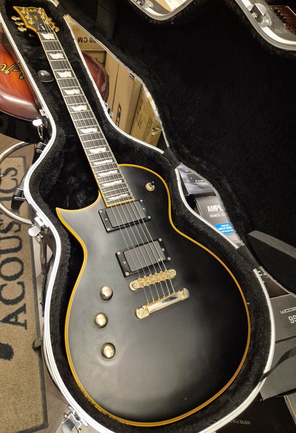 ESP LTD EC1000 LH VINTAGE BLACK LEFT HANDED CON CUSTODIA RIGIDA