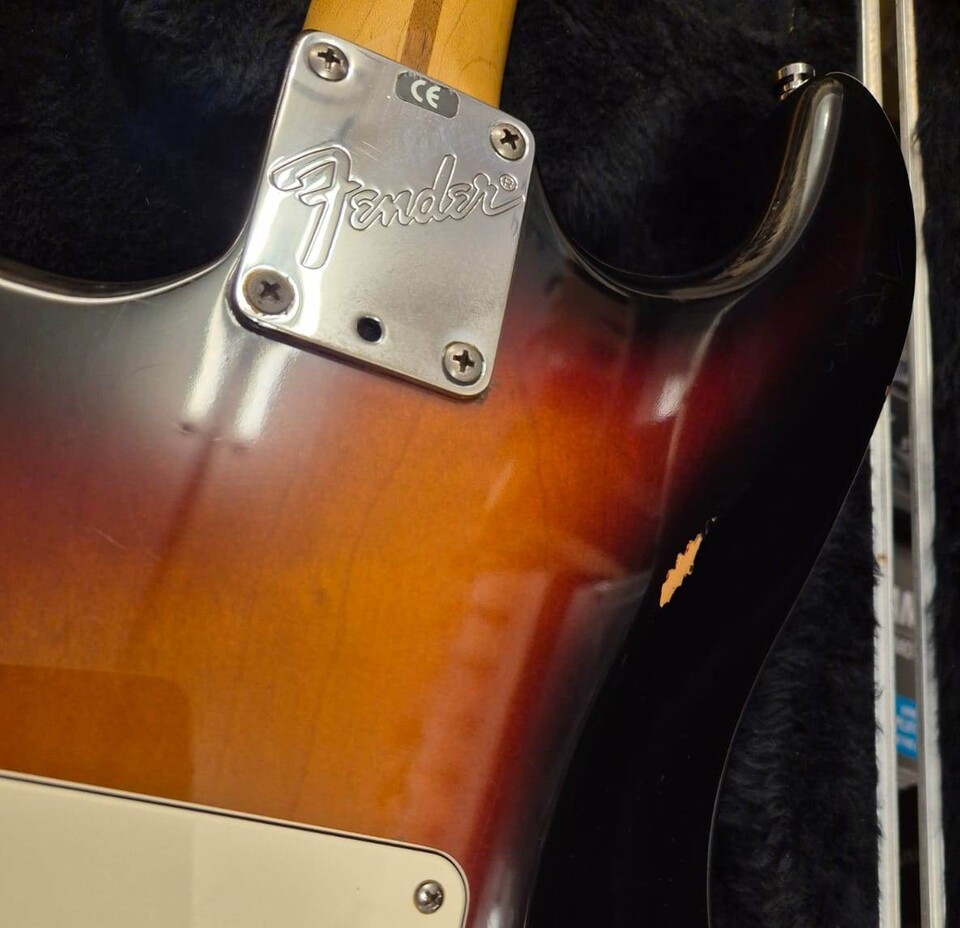 FENDER AMERICAN STANDARD STRATOCASTER SUNBURST 1998