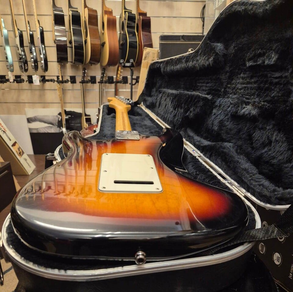 FENDER AMERICAN STANDARD STRATOCASTER SUNBURST 1998