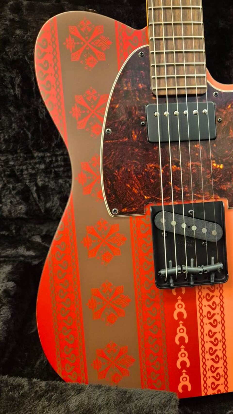 FENDER MONSTER HUNTER TELECASTER MJ RW RATHALOS RED LIMITED EDITION