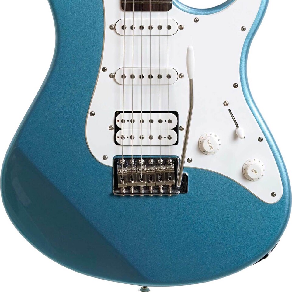 YAMAHA PACIFICA 112J LAKE PLACID BLUE