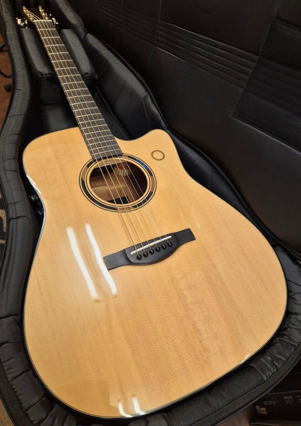 YAMAHA TRANSACOUSTIC TAG3 C NATURAL (EX DEMO)