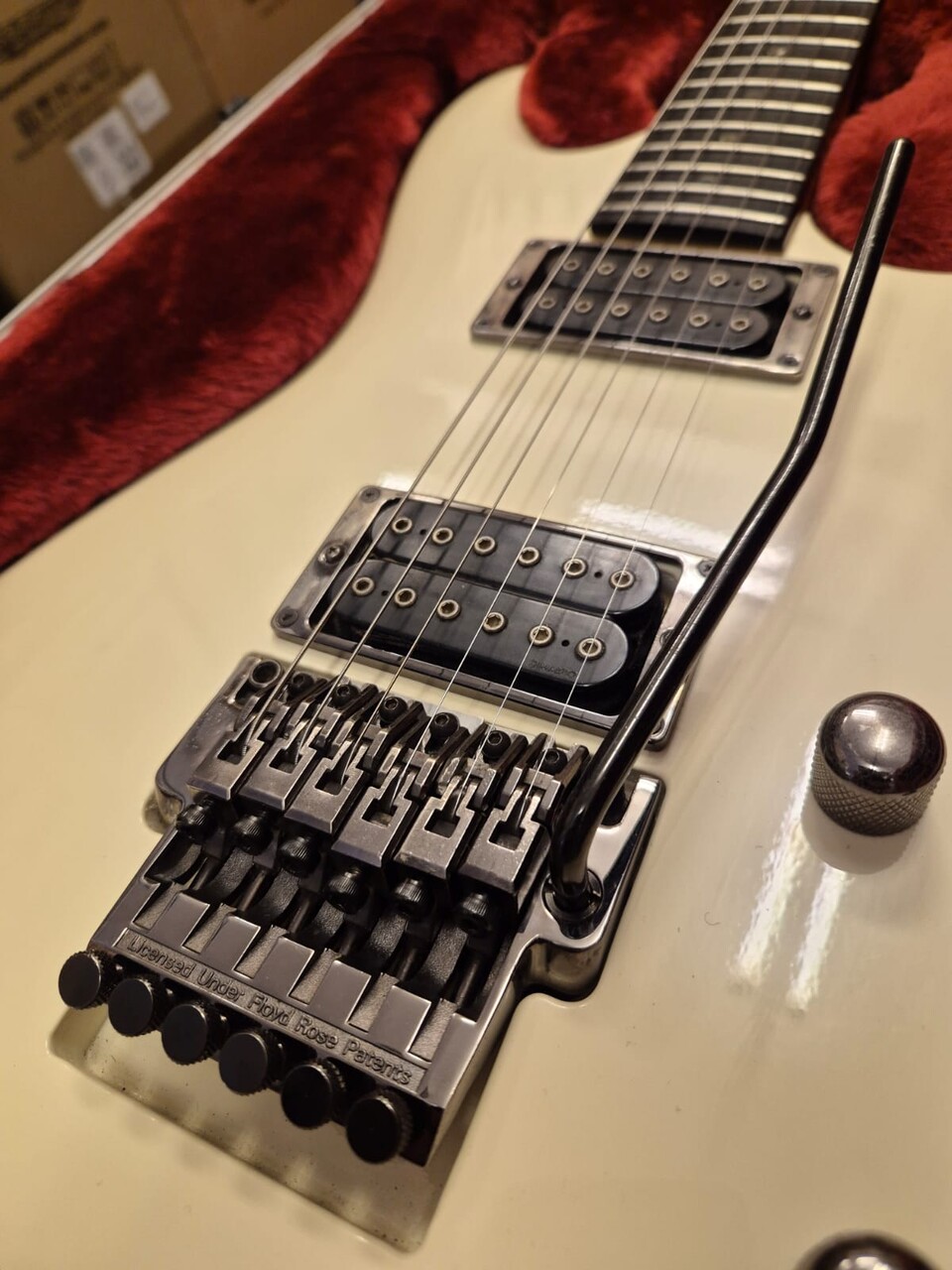 IBANEZ JS1000 WHITE JOE SATRIANI SIGNATURE