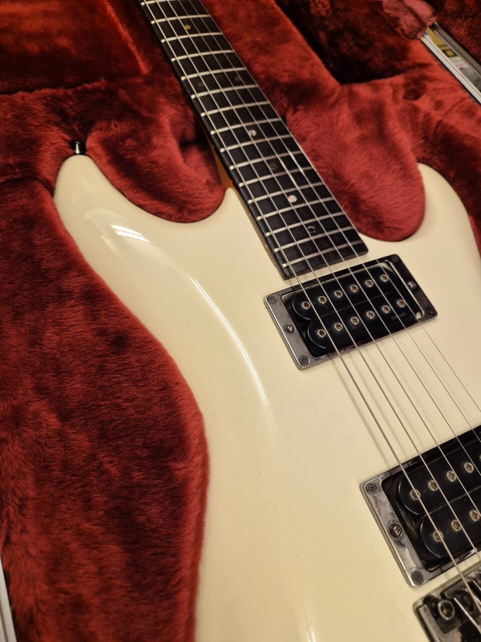 IBANEZ JS1000 WHITE JOE SATRIANI SIGNATURE
