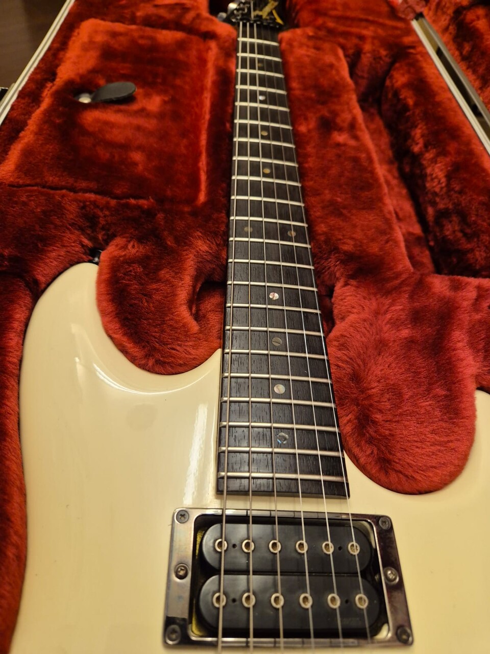 IBANEZ JS1000 WHITE JOE SATRIANI SIGNATURE