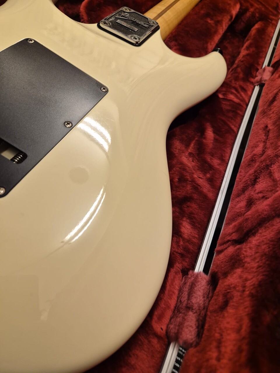 IBANEZ JS1000 WHITE JOE SATRIANI SIGNATURE