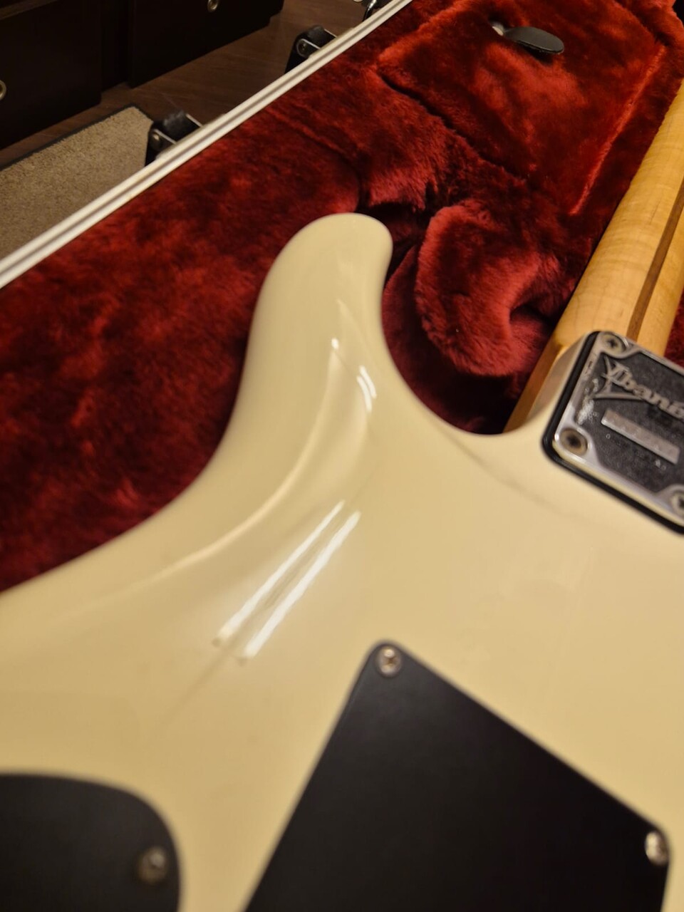 IBANEZ JS1000 WHITE JOE SATRIANI SIGNATURE