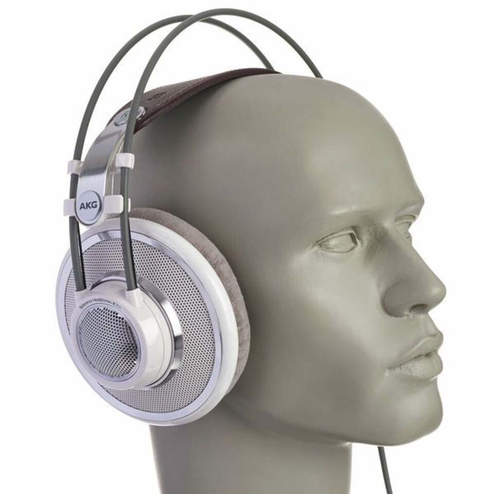 AKG K701
