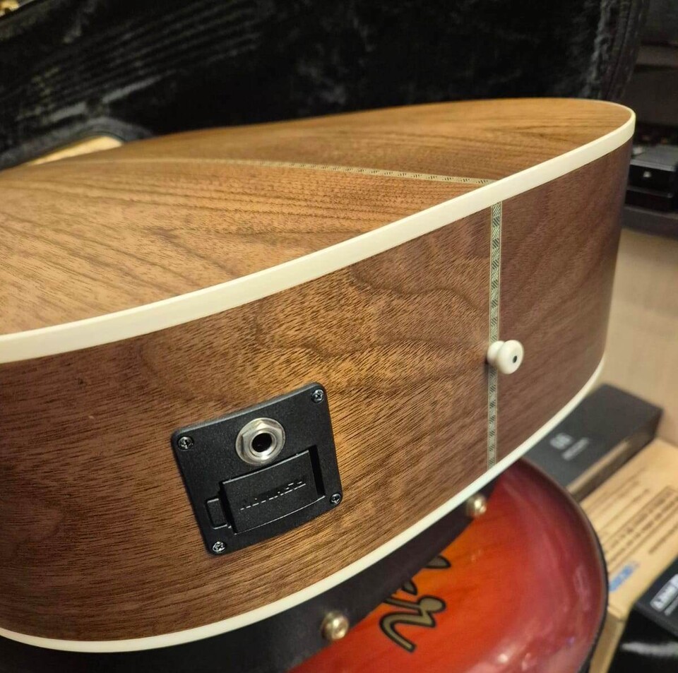 HARLEY BENTON CLD41SE CON CUSTODIA RIGIDA