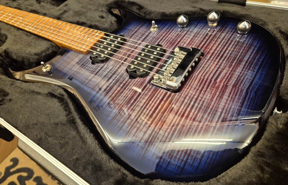 MUSIC MAN JP15 JOHN PETRUCCI SIGNATURE FLAME TOP PURPLE NEBULA