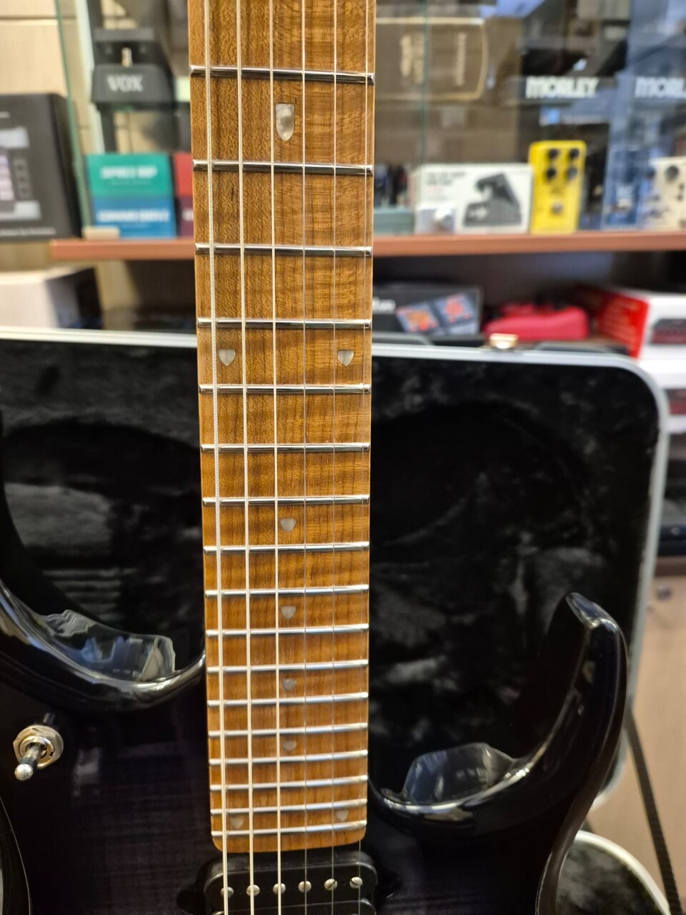 MUSIC MAN JP15 JOHN PETRUCCI SIGNATURE FLAME TOP PURPLE NEBULA