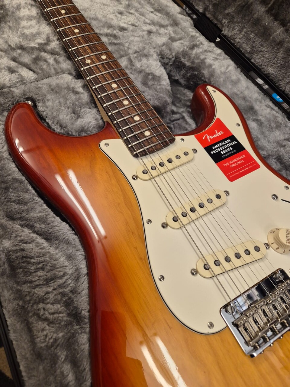 FENDER AMERICAN PROFESSIONAL STRATOCASTER RW SIENNA SUNBURST